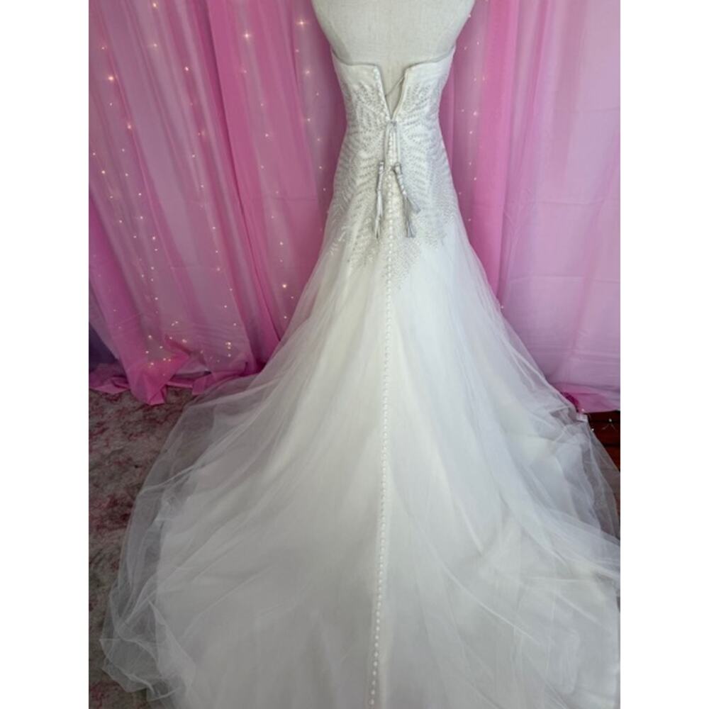 BRAND NEW WEDDING DRESS BY VERA WANG SIZE 2 NWT - Picture 4 of 13